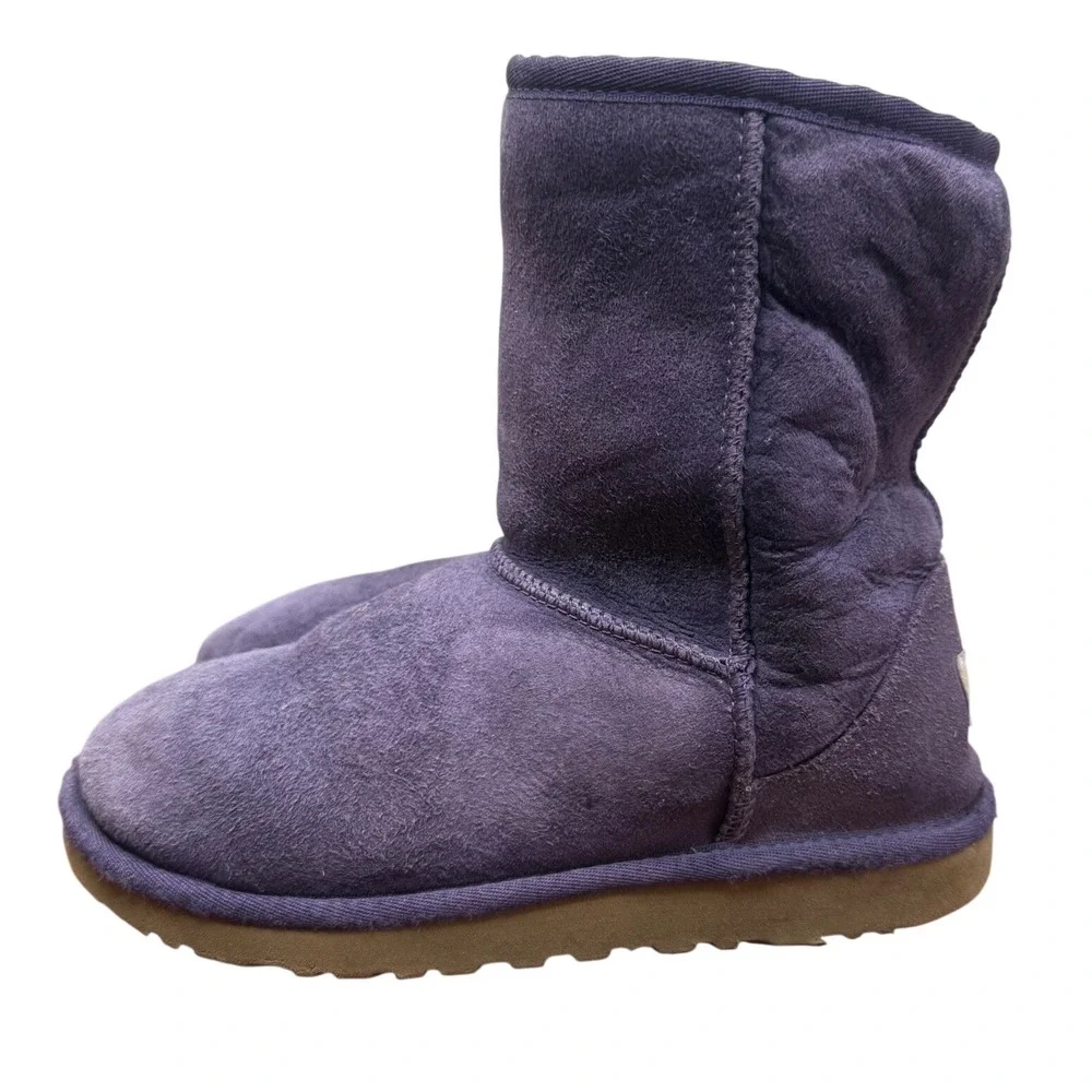 UGG Australia Purple Suede Sheepskin Lined Boots Kids Size 5‎ Youth Comfort